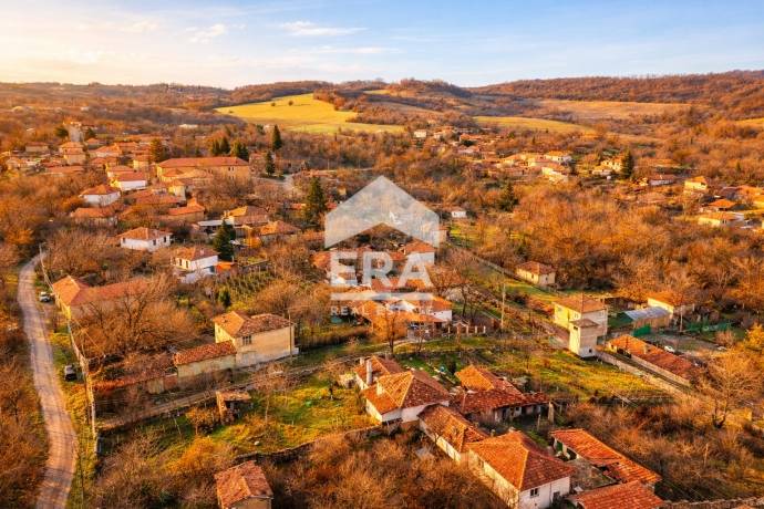 Парцел за жилищно строителство в с. Косарка, област Габрово