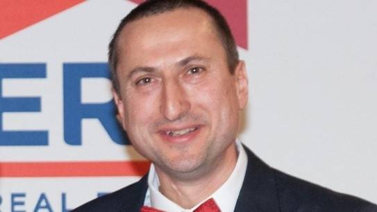 Антон Андонов