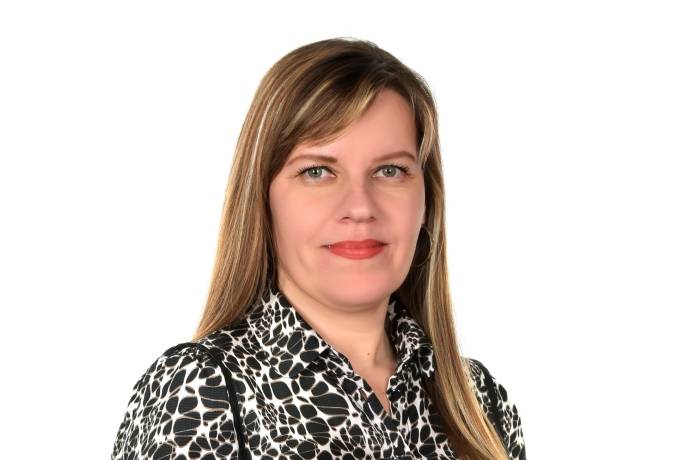 Гина Иванова