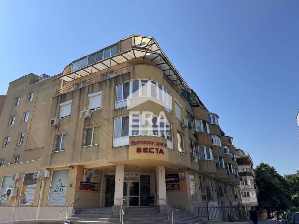 Ексклузивно! Търговско помещение за продажба със СОТ в търговски център, район "Възраждане I", Варна