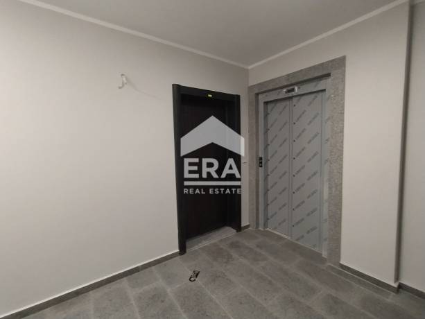 Двустаен, ексклузивен, източен апартамент за продажба, в новопостроена сграда в Центъра на Варна, на ул. Панайот Волов 42, до Катедралата
