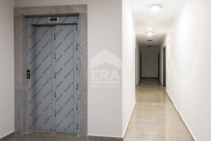 Двустаен, ексклузивен, източен апартамент за продажба, в новопостроена сграда в Центъра на Варна, на ул. Панайот Волов 42, до Катедралата