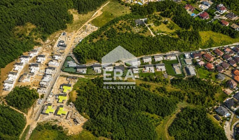 ЕКСКЛУЗИВНО! Парцел до Forest Park и Англо-американското училище, м-т Детски град