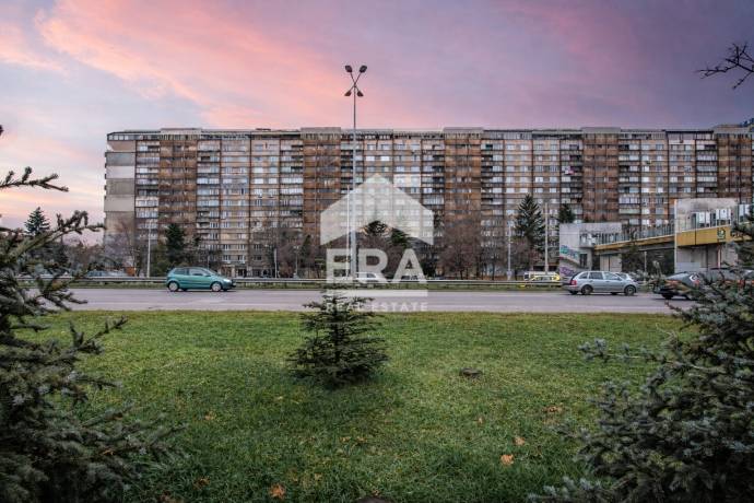 Ремонтиран и просторен тристаен апартамент в ж.к. Младост 1, гр. София.