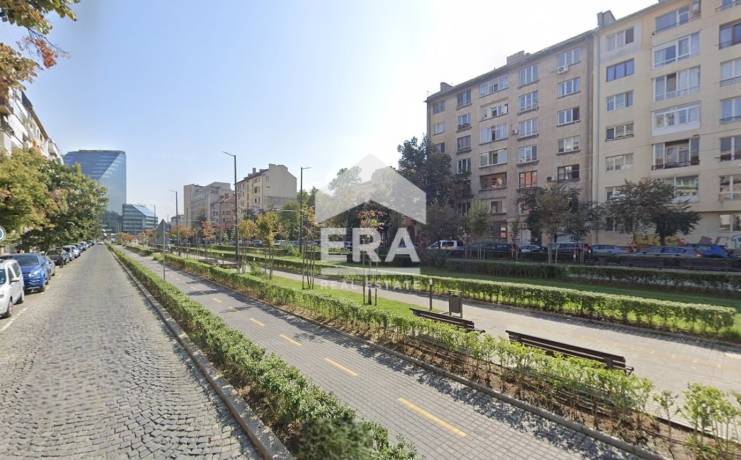 Магазин под наем в Център, София