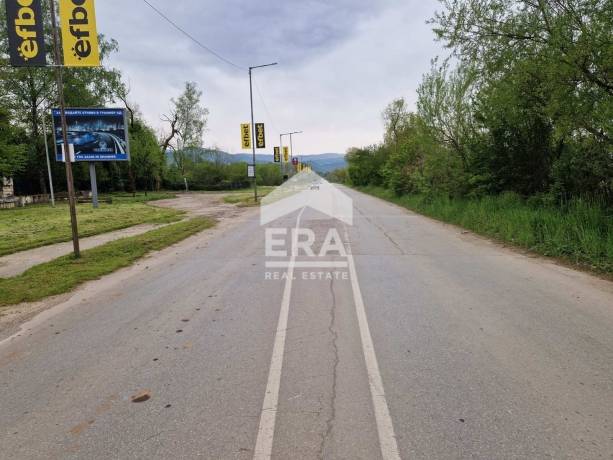 Ексклузивно!Ера Тера продава голям парцел в с. Трудовец.