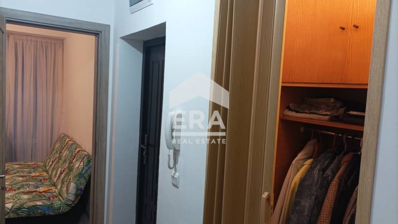 Двустаен обзаведен апартамент за продажба, в нова сграда в района на Колхозен пазар, Варна, до хипермаркет Билла