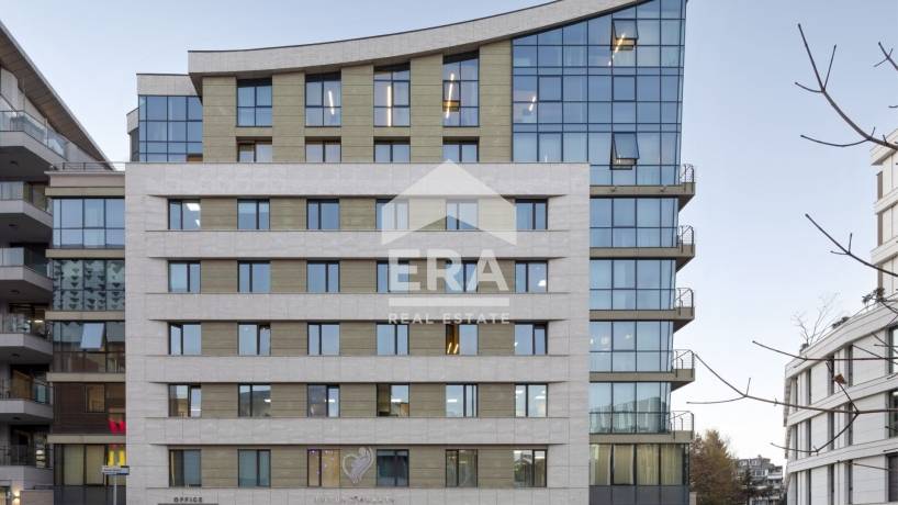 Офис под наем в бизнес сграда срещу Paradise Center