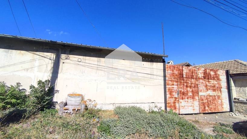 Бизнес имот за продажба в гр. Девня, област Варна