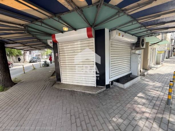 Заведение за хранене за продажба в кв. ЗК Тракия, Варна