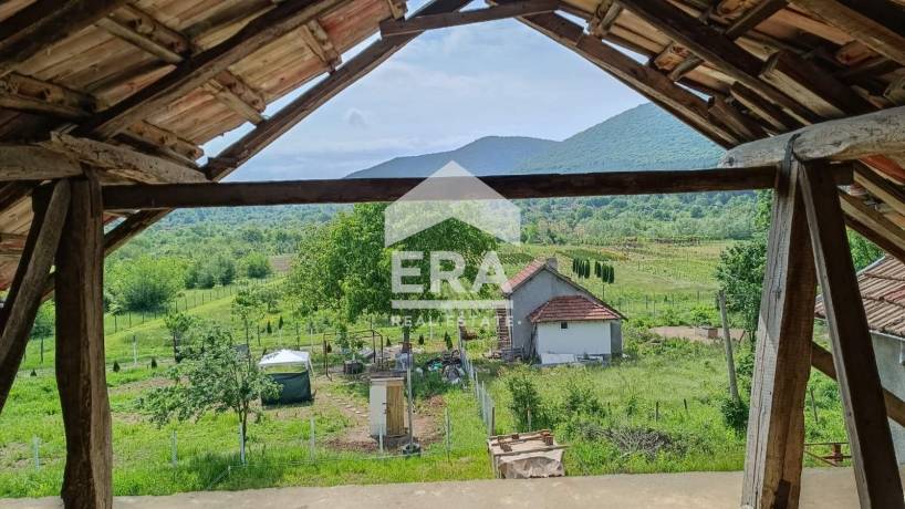 ЕРА ИмотиТе предлага за продажба Ексклузивно Вилна сграда във Вилна зона - Драката, град Търговище.