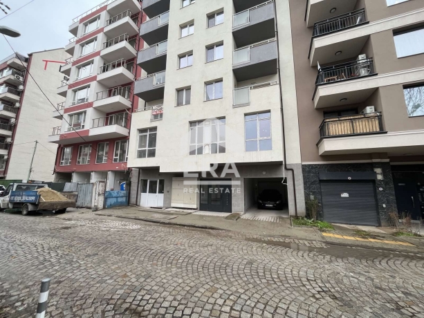 Тристаен апартамент за продажба в кв. Зона Б-5-3, София