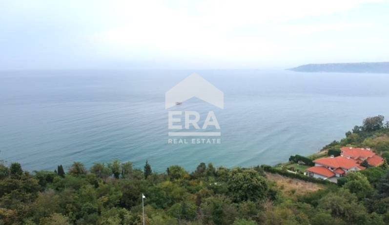 Парцел за продажба с нескриваема морска панорама в м-т Св. Никола, гр. Варна