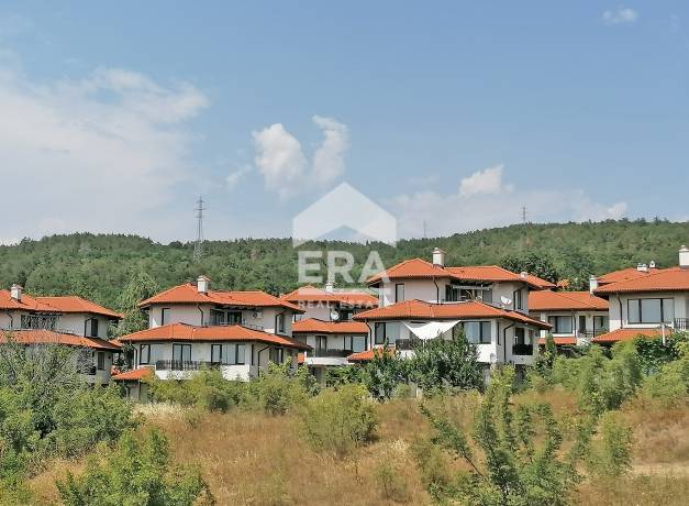 Тристаен апартамент с панорамна гледка