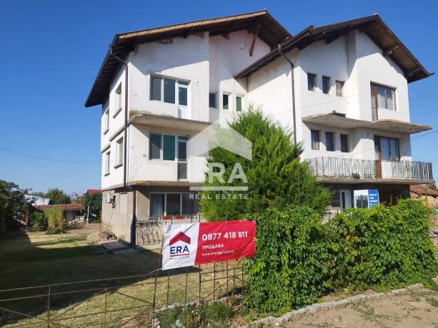 ЕКСКЛУЗИВНО! ЕРА ПЛЕВЕН СИТИ предлага къща за продажба в гр. Долни Дъбник