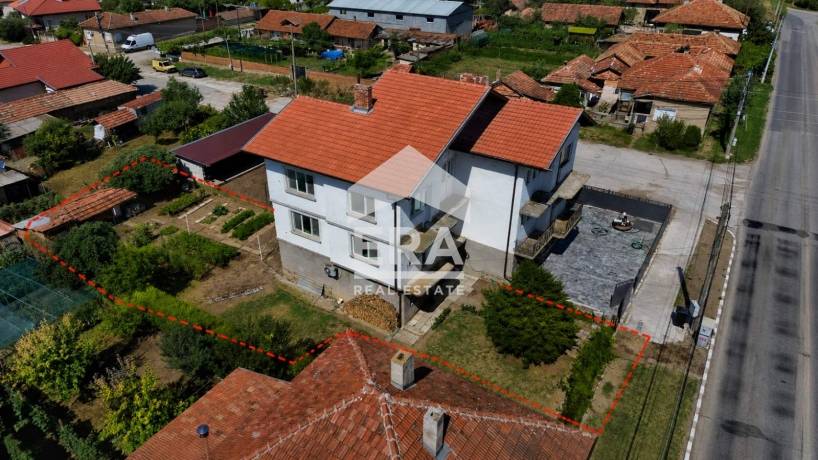 ЕКСКЛУЗИВНО! ЕРА ПЛЕВЕН СИТИ предлага къща за продажба в гр. Долни Дъбник