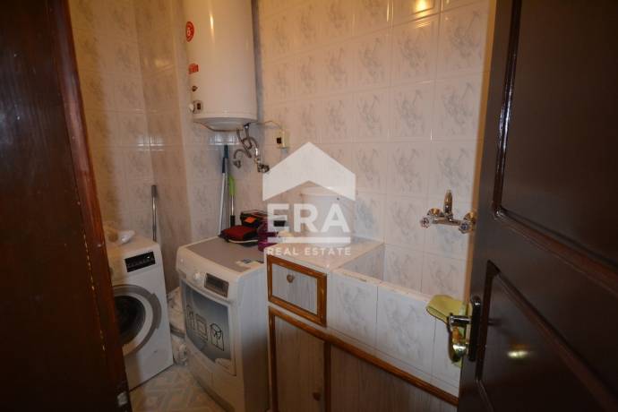 Многостаен апартамент за продажба в кв. Каменни, Хасково