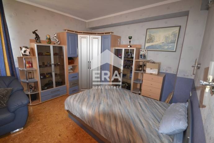 Многостаен апартамент за продажба в кв. Каменни, Хасково