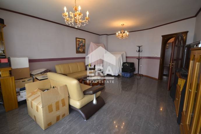 Многостаен апартамент за продажба в кв. Каменни, Хасково