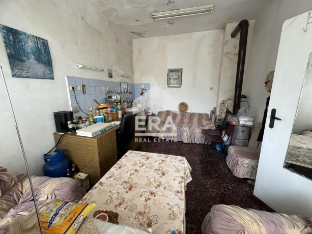 Бизнес имот за продажба в кв. Орфей, Хасково