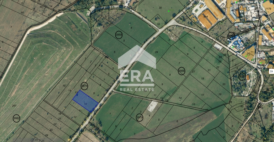 ЕРА Надежда продава парцел в кв. Суходол