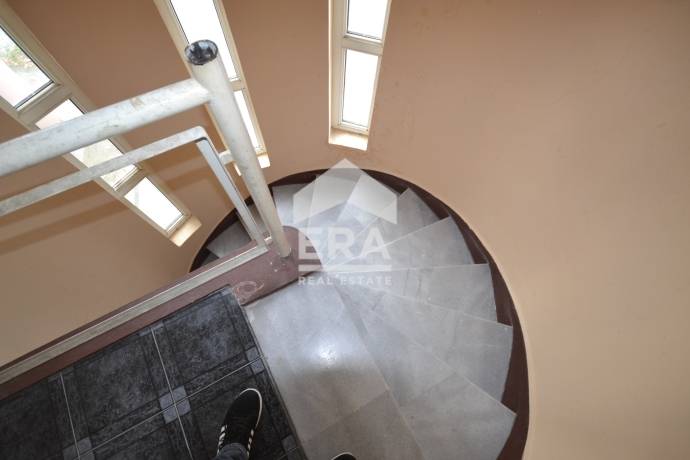 Продава се мотел 5-ти километър, Хасково.