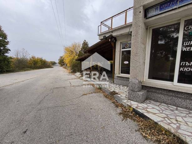 Бизнес имот за продажба в кв. Промишлена зона – Изток, Хасково