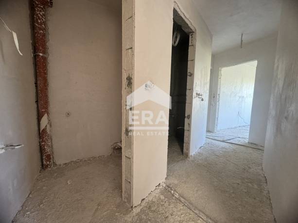 Тристаен апартамент за продажба в кв. Училищни, Хасково