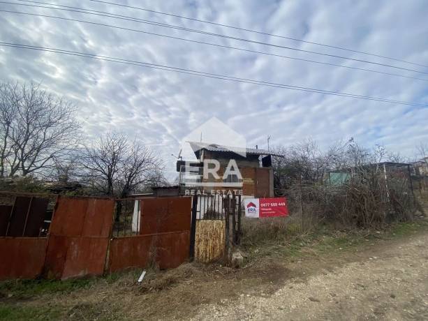 Вила в местност Караач
