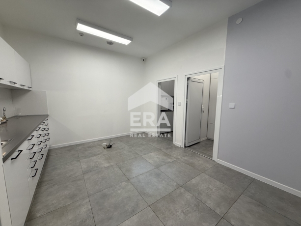 Офис за продажба в кв. Бриз, Варна