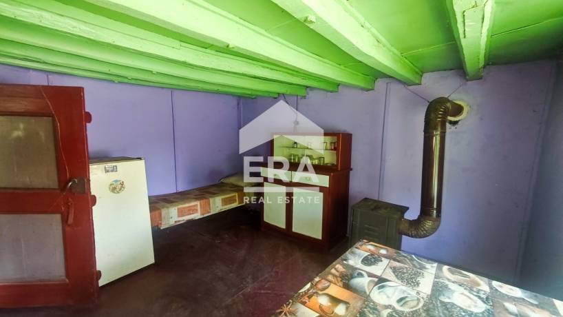 ЕКСКЛУЗИВНО! ЕРА ИмотиТе предлага за продажба Къща, 1007 кв.м. дворно място, с. Тръбач