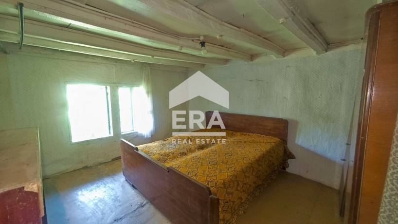 ЕКСКЛУЗИВНО! ЕРА ИмотиТе предлага за продажба Къща, 1007 кв.м. дворно място, с. Тръбач