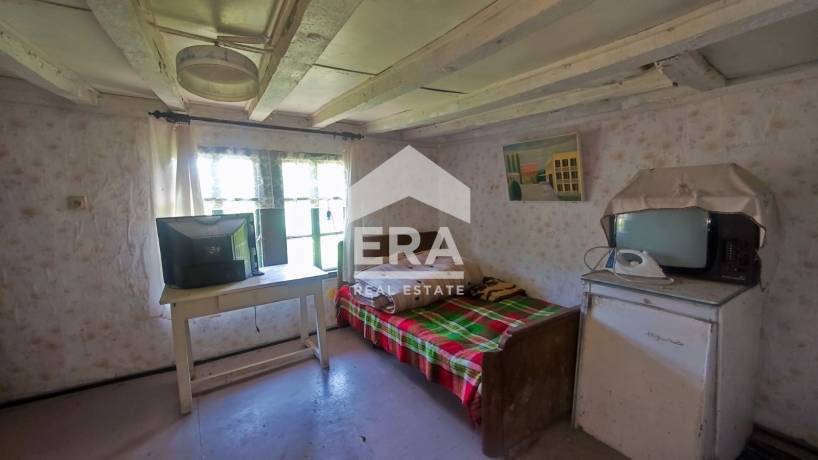ЕКСКЛУЗИВНО! ЕРА ИмотиТе предлага за продажба Къща, 1007 кв.м. дворно място, с. Тръбач