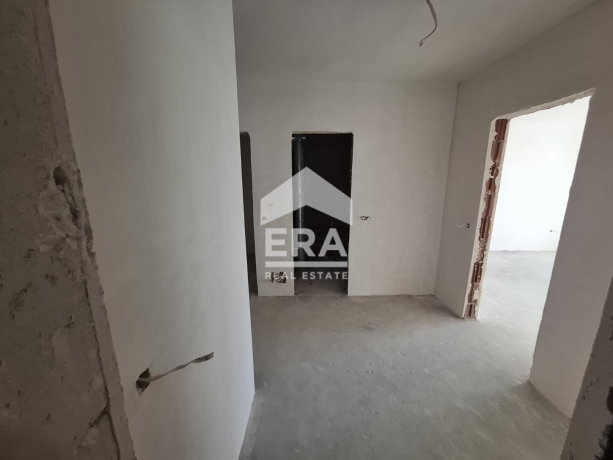 Тристаен апартамент за продажба в кв. Връбница 1, София