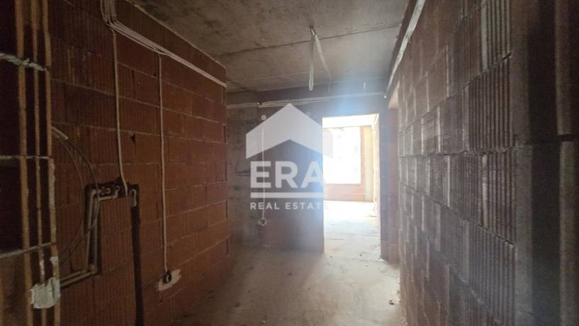ЕРА ФАМИЛИЯ ПРОДАВА ТРИСТАЕН АПАРТАМЕНТ В МАЛИНОВА ДОЛИНА