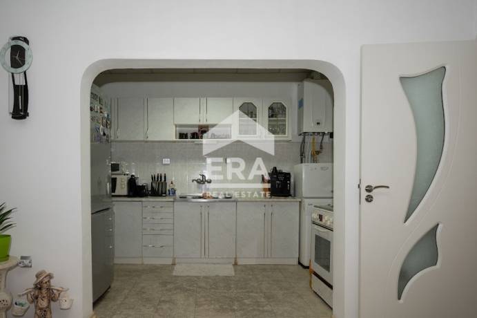 Къща за продажба в кв. Овчарски, Хасково