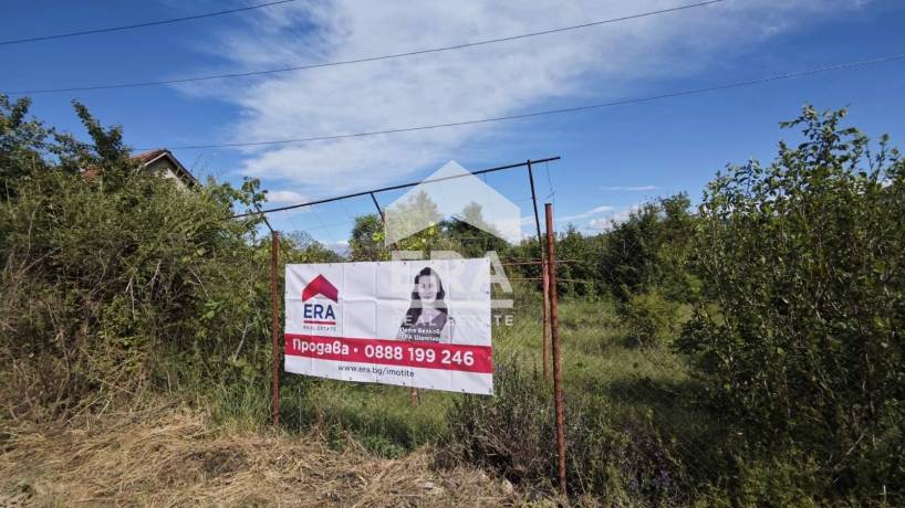 ЕКСКЛУЗИВНО! ЕРА ИмотиТе предлага Двуетажна тухлена вила, в близост до гр. Търговище и главния път София–Варна