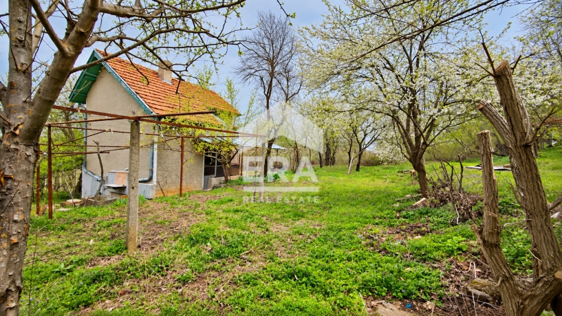 Къща за продажба в кв. Вилна зона, Търговище