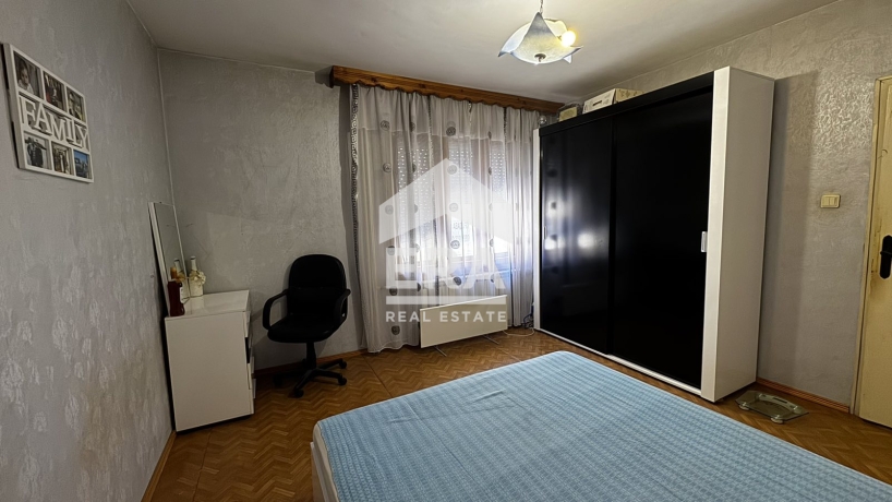 Тристаен апартамент за продажба в кв. Младежки хълм, Хасково