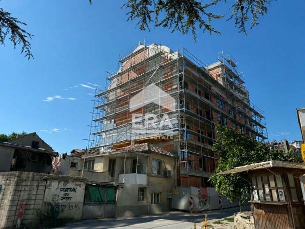 Тристаен апартамент за продажба в кв. Цветен квартал, Варна