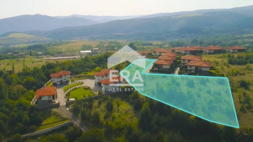 Парцел за жилищно строителство с панорама към планина Витоша и с. Бистрица