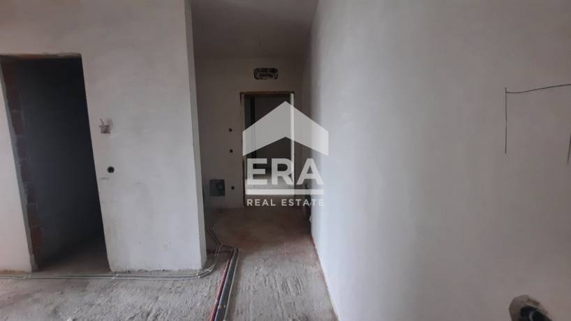 ERA Фамилия продава тристаен апартамент ново строителство в кв. Подуяне