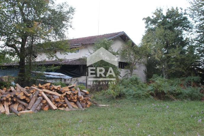 ЕКСКЛУЗИВНО !!! ЕРА ОСЪМ предлага за продажба имот с красива гледка в град Априлци!