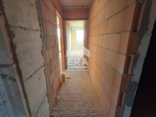 Тристаен апартамент за продажба, в новострояща се луксозна сграда с Акт 14, жк Кайсиева градина, Варна, до Хипермаркет Алати