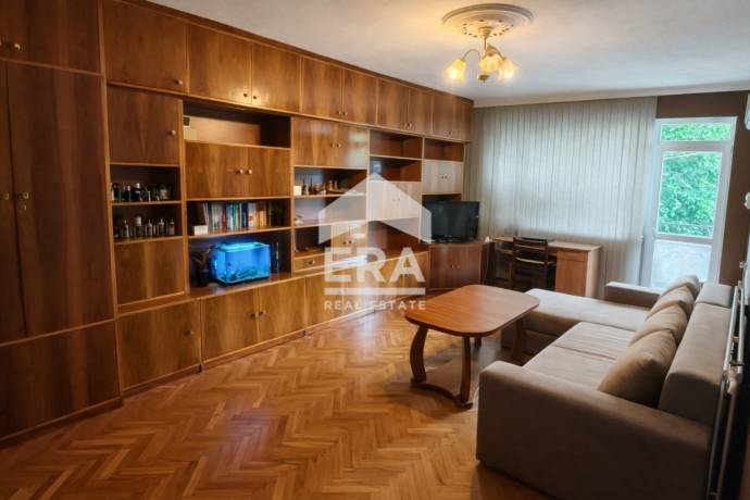 ЕРА ИмотиТе предлага за продажба Тристаен тухлен апартамент в гр. Поповo