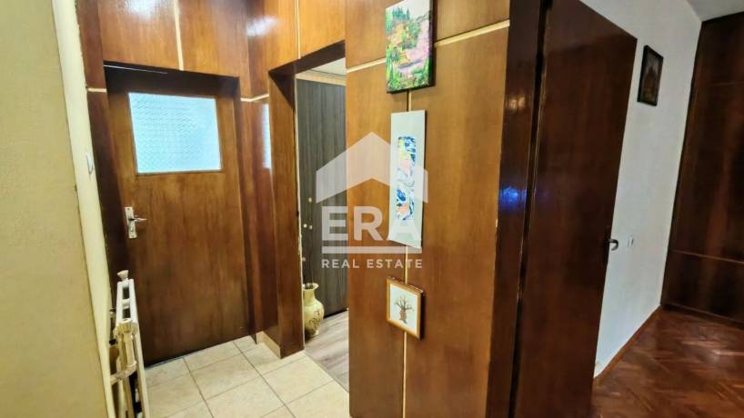 Тристаен апартамент за продажба в гр. Попово, област Търговище