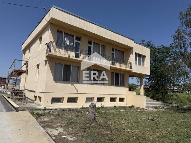 Бизнес имот за продажба в гр. Павликени, област Велико Търново