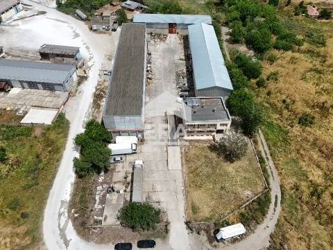 Бизнес имот с хотелска част в гр. Павликени