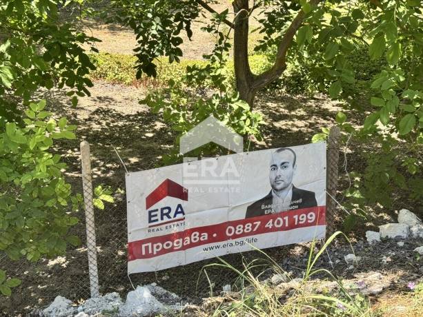 Ексклузивен парцел с партиди за ток и вода за продажба с лице на главния път за Балчик, обл. Добрич
