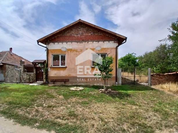 Къща за продажба в с. Бреница, област Плевен